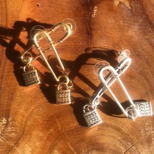 Safety Pin and Lock in Gold